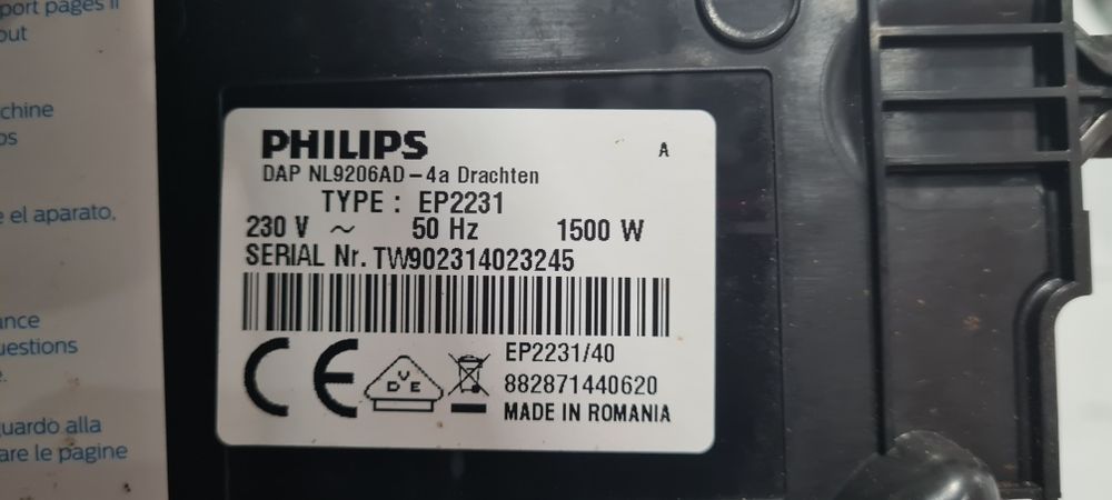 Кафеавтомат Philips EP2231/40, 15 bar, 1500 W, Автоматично капучино, Кана за мляко, Керамичнa мелачкa, Сензорен екран