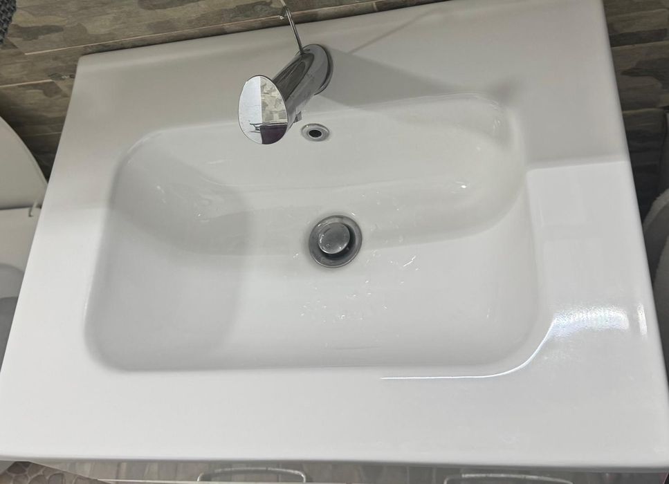 Chiuveta cu baterie baie