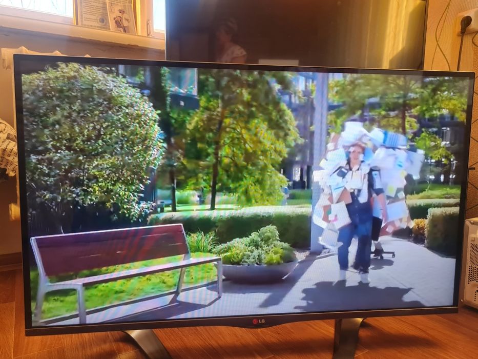 Смарт телевизор LG