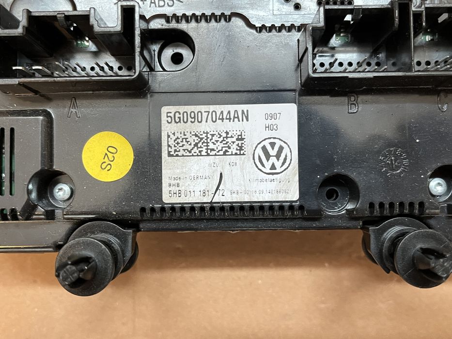 Panou Clima / Climatronic / Panou AC VW Passat B7