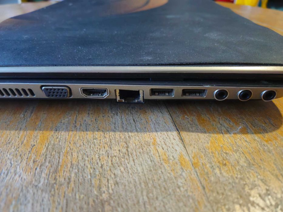 Лаптоп HP Лаптоп HP Pavilion DV6 - 15.6 inch l, i7, 8GB, 2gb video