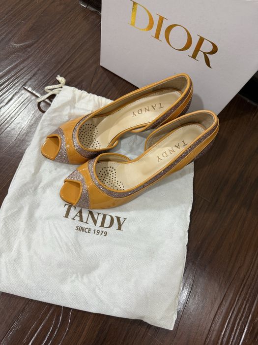 Новая женская обувь