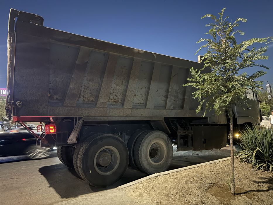 Howo Camc  sotiladi srochna