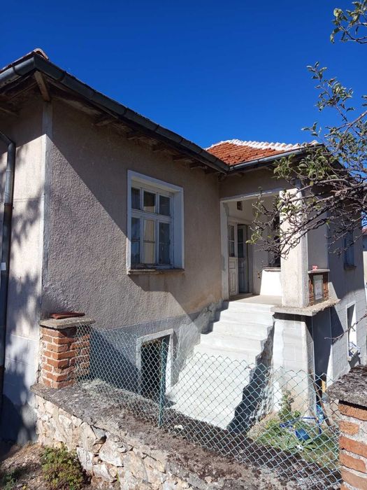 къща в с.Добростан