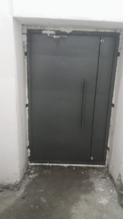 Двери входные железные