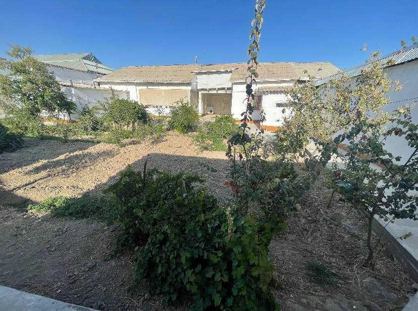 Uy sotiladi 6 sotix Farg'ona ko'chasi
5 xona, 106 m2