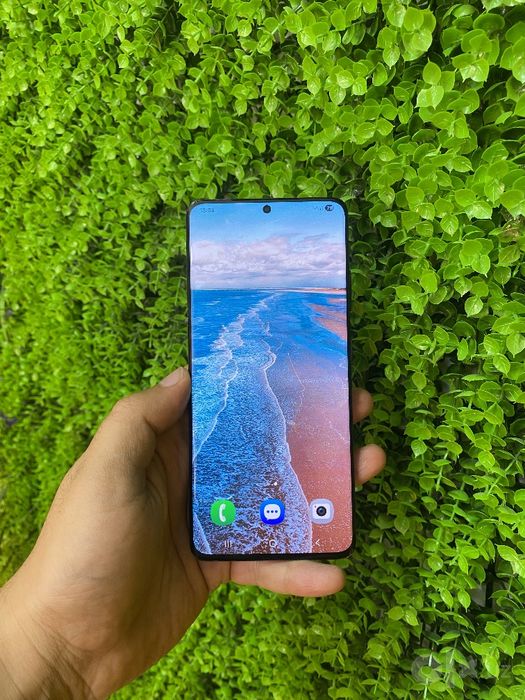 S21 Ultra (Black) 12GB/256GB Xolati Oʻrta Imei Oʻtgan Sotiladi.