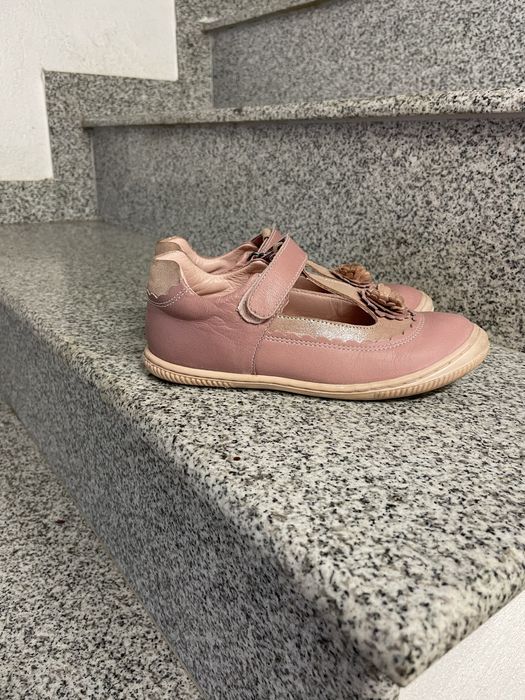 Детски кожени обувки