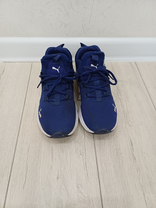Продам кроссовки Puma 41 размер