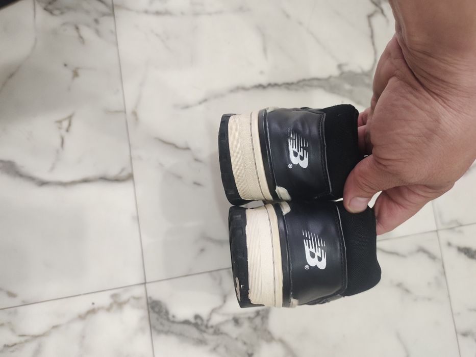 Продам крассовки New balance ОРИГИНАЛ 41 рахмет б/у