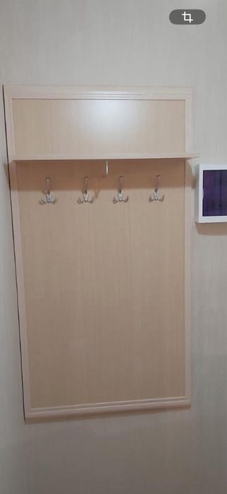 Продам угловой шкаф в прихожую