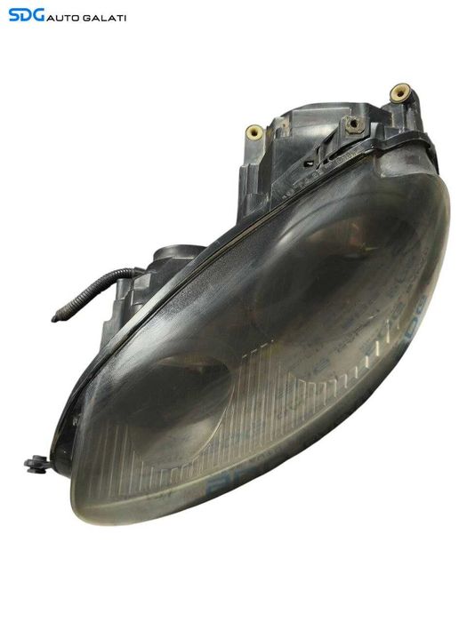 Far Stanga EUROPA FARA Xenon Volkswagen Golf 5 2004 - 2008 Cod 1K6941005A (Trebuie Polisat) [LR1261]