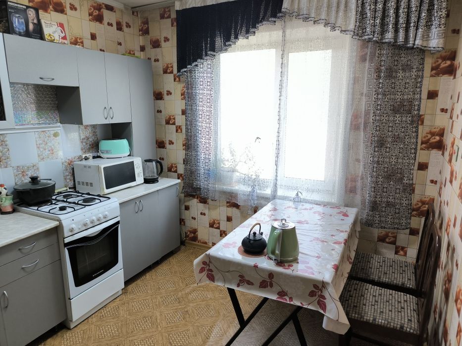 Продам 3 комн КВ на 1000 мелочей