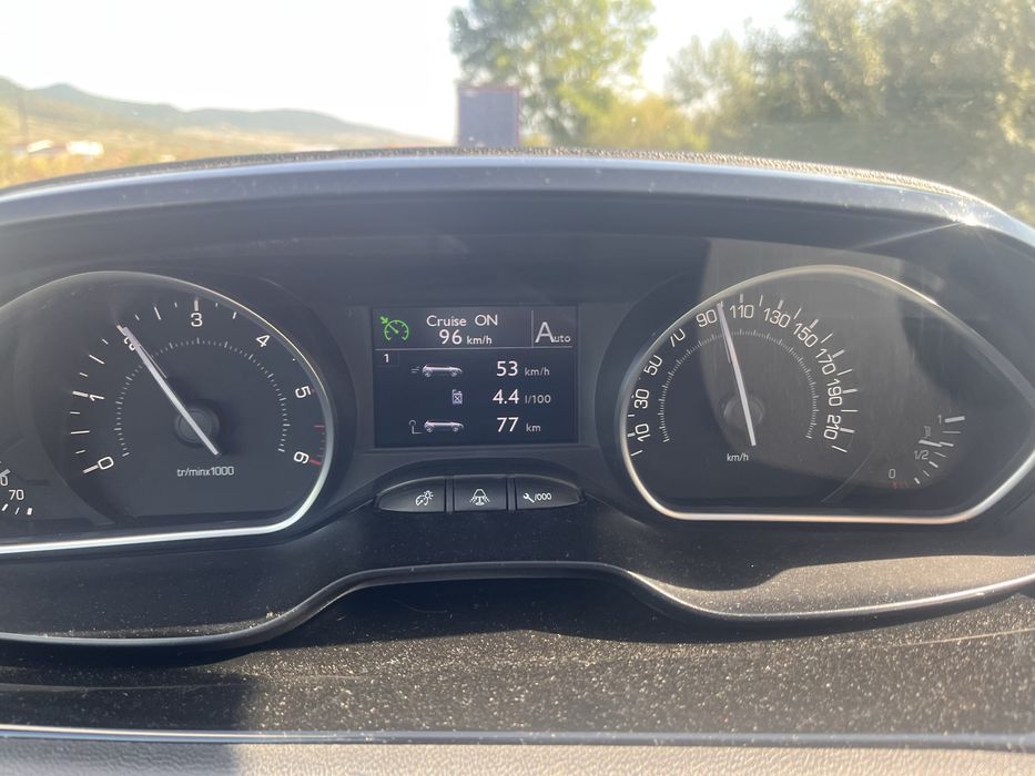 Peugeot 208 1.4 diesel 2012 automat