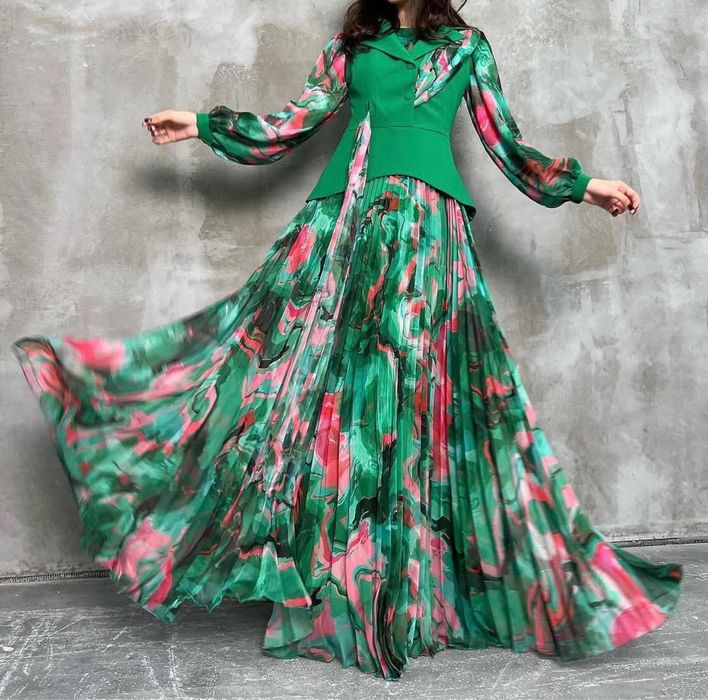 Платья почти новая