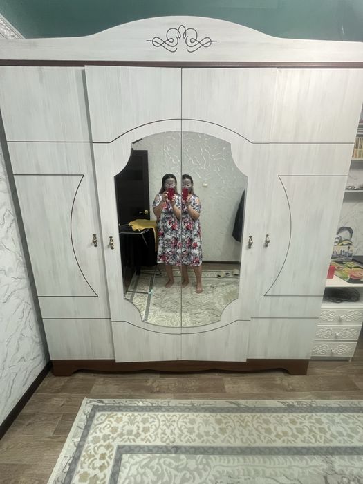 Спальный шкаф 4дверный бу