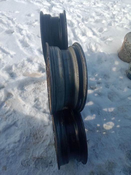 Диски четырех дырые