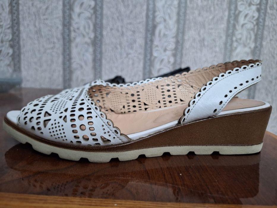 Босоножки женские размер 37