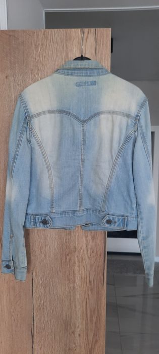 Куртка джинсовая
