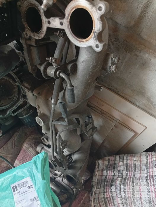 Двигатель Субару с новесным.