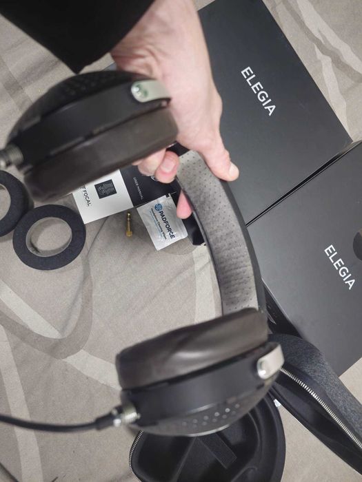 Casti Focal Elegia + Sheep Skin Pads