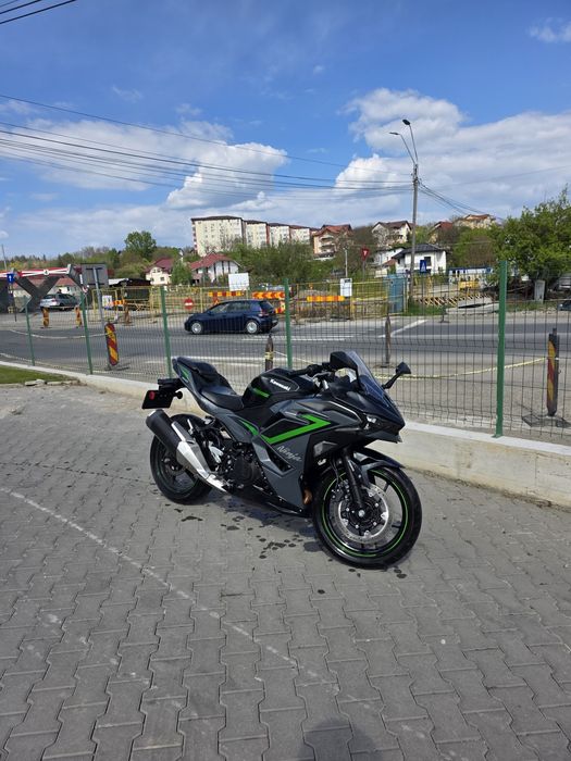 Kawasaki Ninja 500 SE 2024