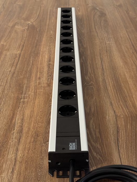 Професионален разклонител Bachmann 12 гнезда - Art. 300.002