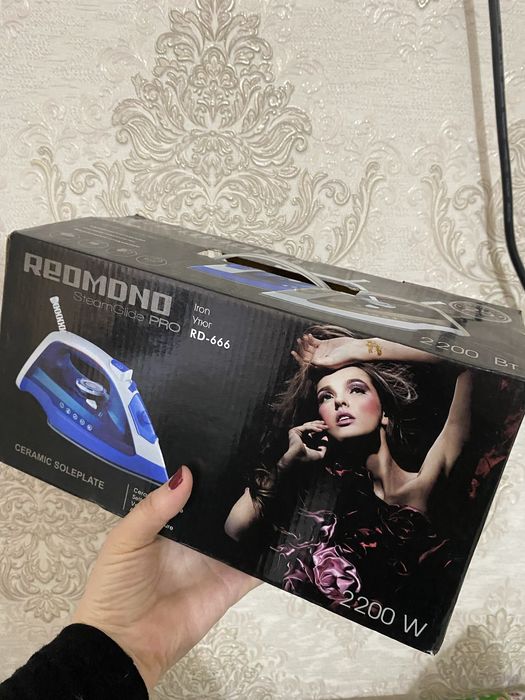 Утюг,бренда Reomond RD-666