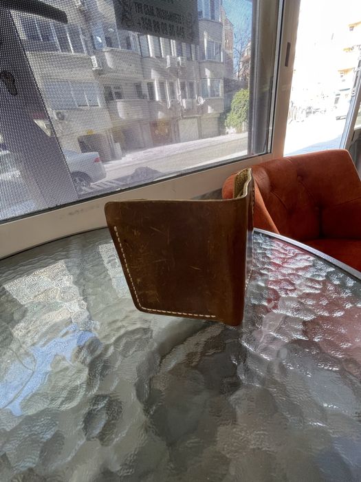 Портфейл естествена кожа ръчно направен.