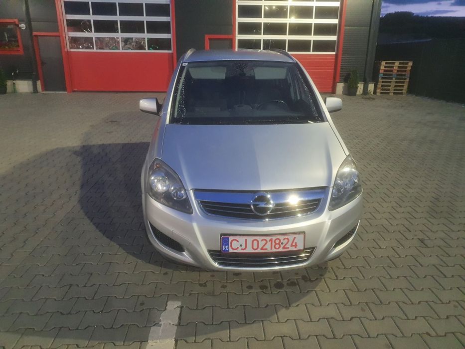 VÂND Opel zafira urgent 1.7 diesel eco flex 2010