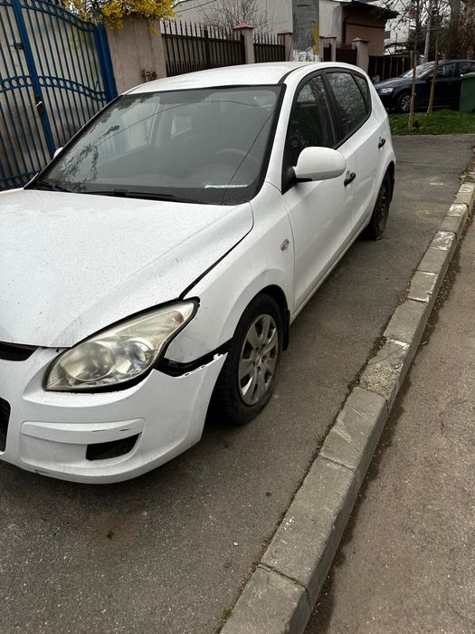 Hyundai i30,2008,1.4 benzina,Pentru dezmembrat