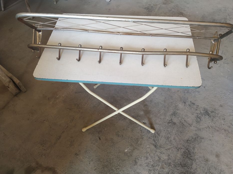 Продается Вешалка