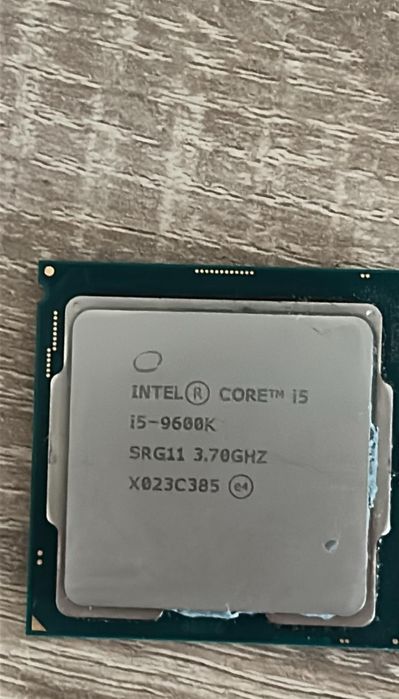 intel i5 9600k sau combo cu placa baza, cpu cooler. 300 lei