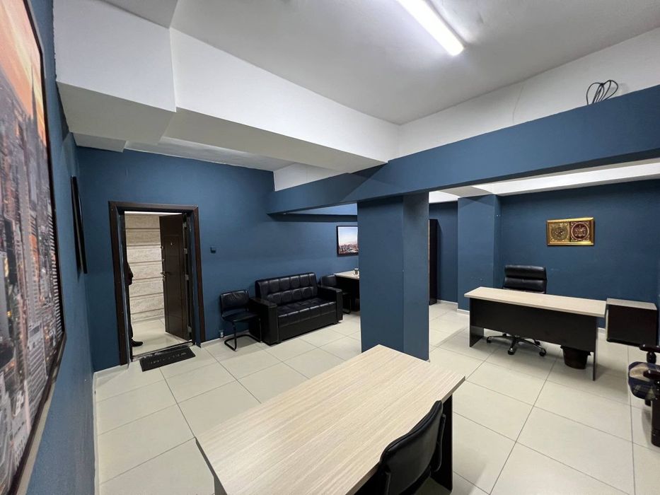 Рядом с Новза метро Сдаётся офис Цокольный 35м2 300 у.е. с мебелью