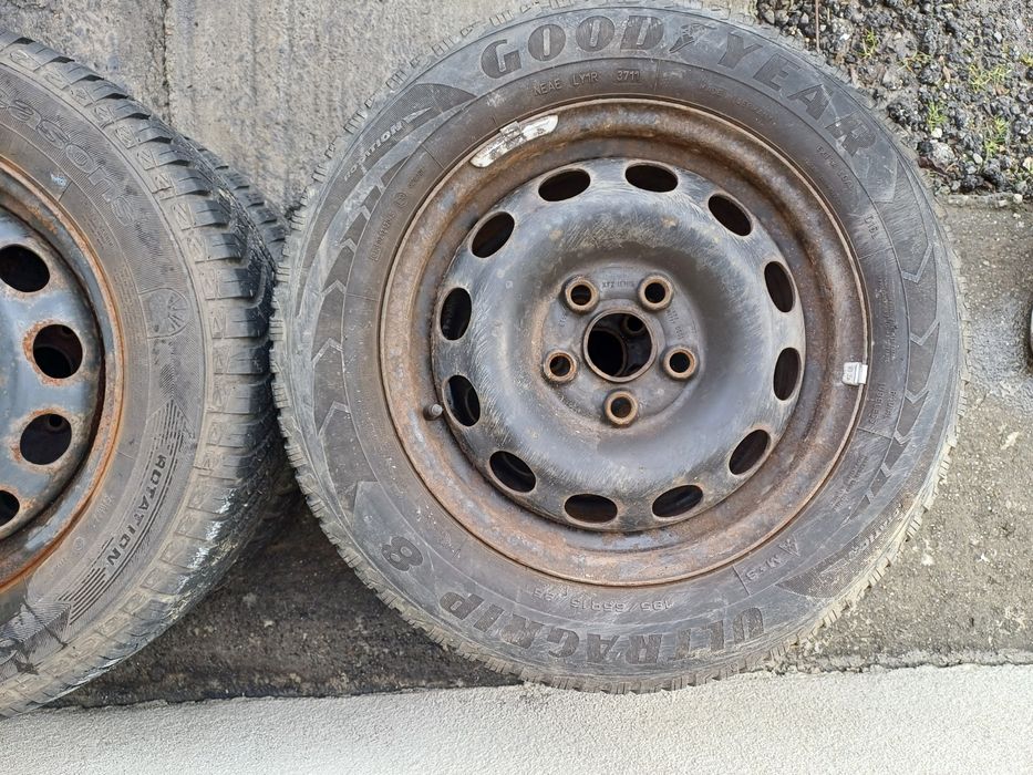 Set jante VW (5×112) cu anvelope iarna  R 15