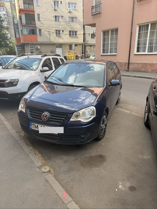 VOLKSWAGEN Polo