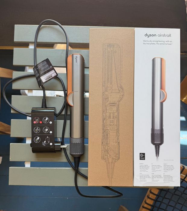 Aparat de indreptat parul Dyson HT01 Airstrait™ (Nichel/Cupru)