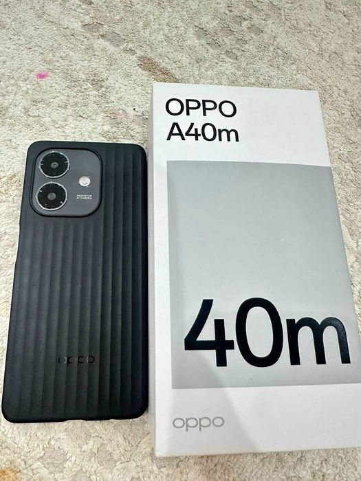 Oppo A40M смартфон