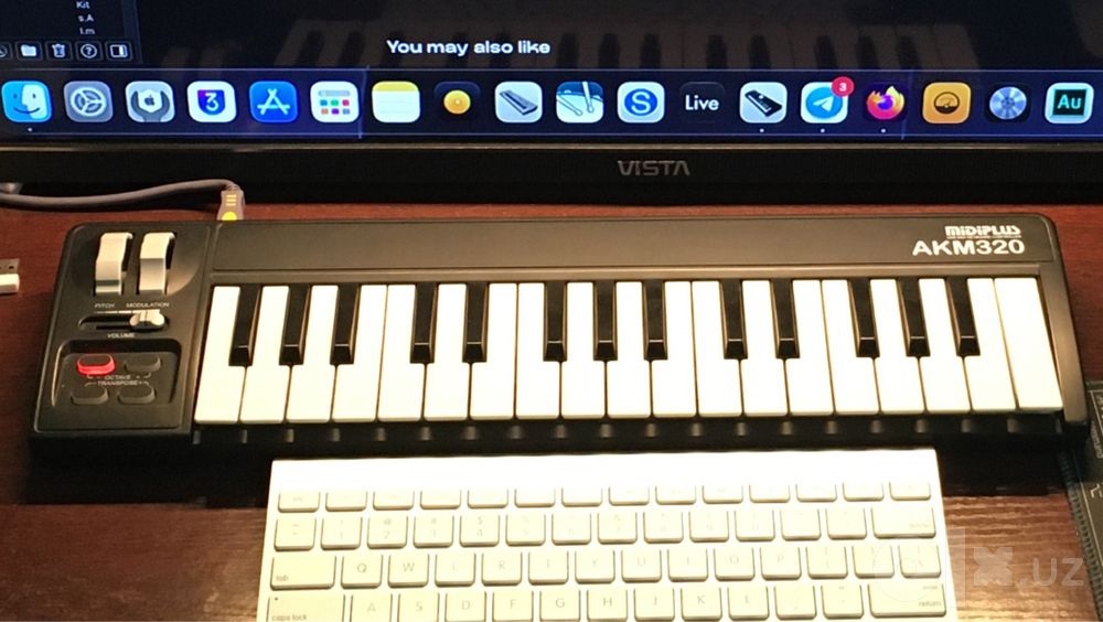 Midi keyboard Midiplus akm320