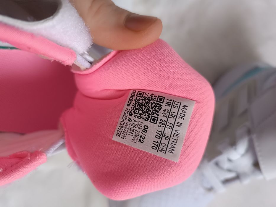 Нови детски обувки