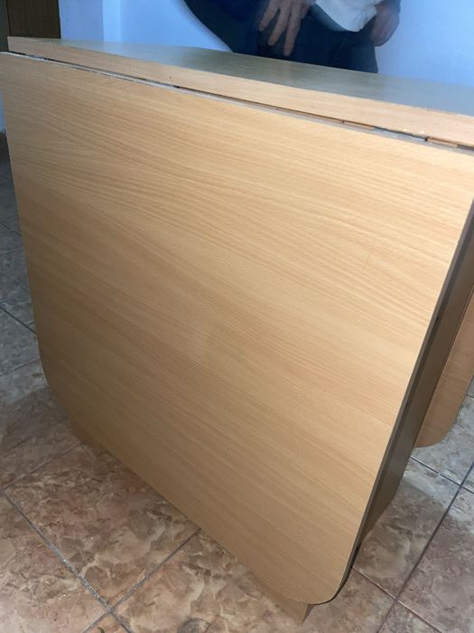 Masă pliantă- stare foarte bună