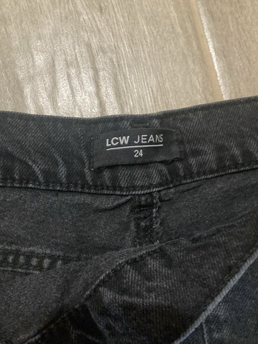 Черни дънкови панталонки За 25лв.