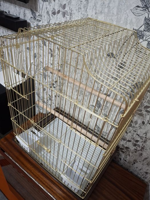 Продам Новую клетку для Попугаев