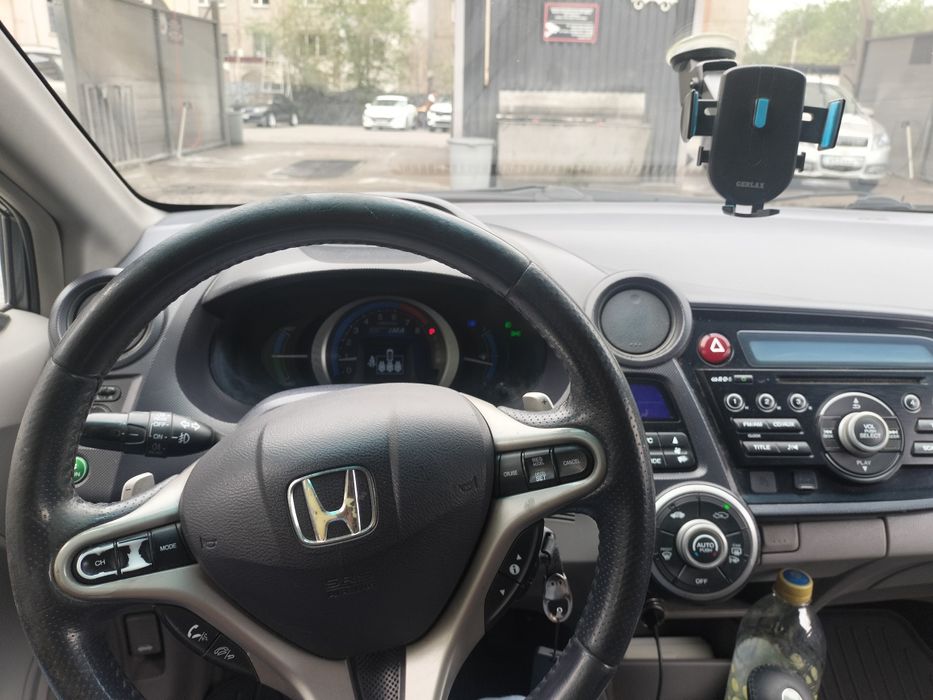 Honda insight 2009  продам