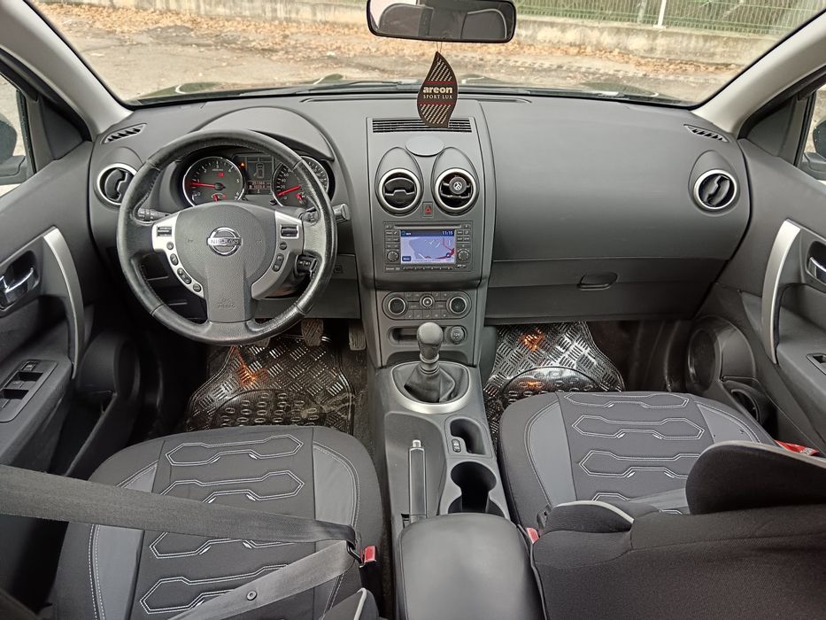 Vând Nissan Qashqai Chrome Edition 2012.EURO 5.Motor 1.5. 110 cp