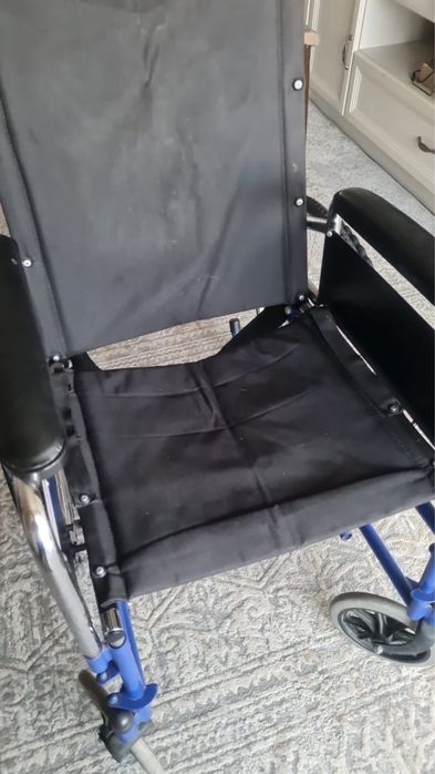 Инвалидное кресло