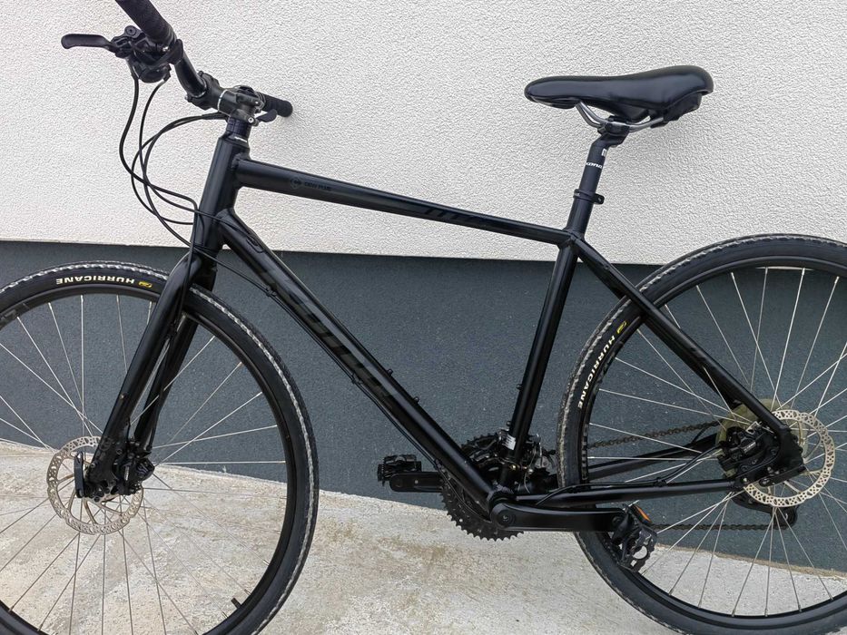 Kona 28", M размер, градски хибрид алуминиев велосипед, хидравлични спирачки
