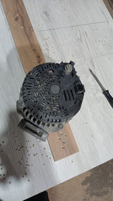 Продам генератор Ауди А 6