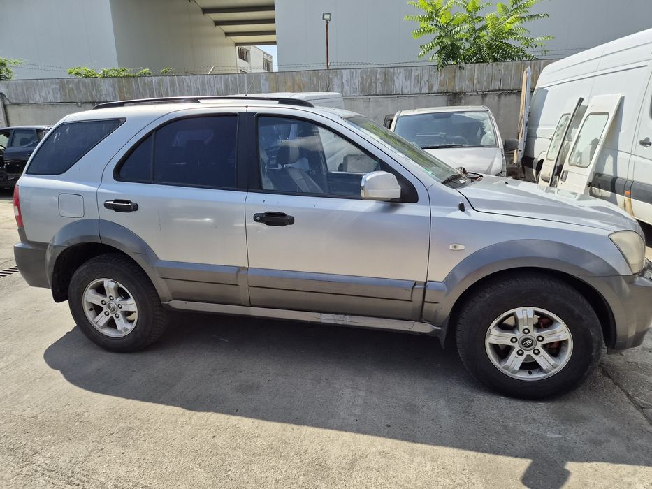 KIA SORENTO 2.5CRDI На части!!!