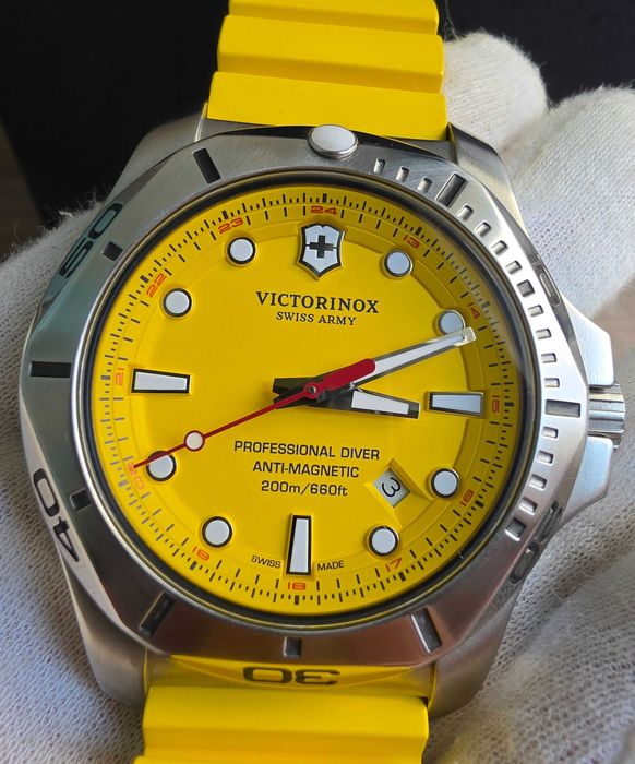 БАРТЕР Victorinox I.N.O.X Professional Diver Yellow